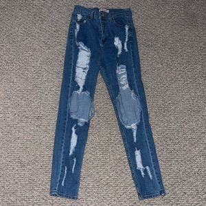 Super Distressed Denim